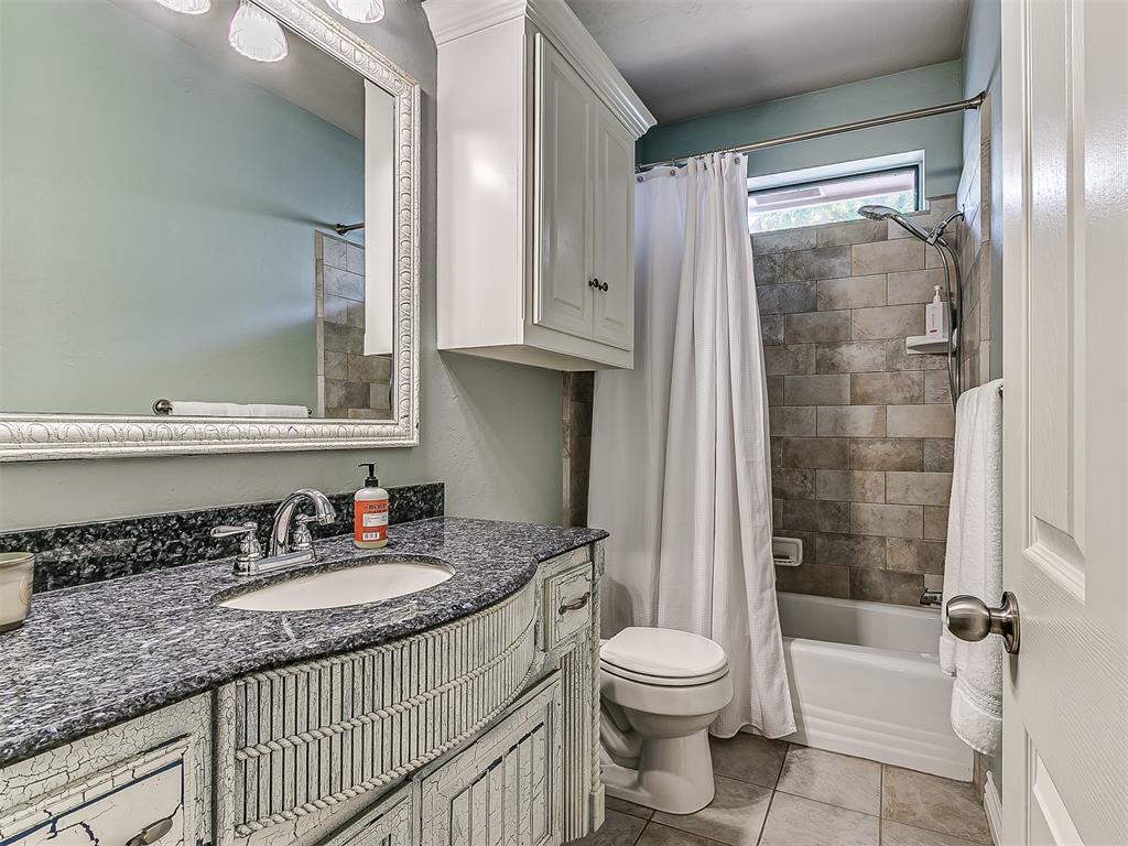 2601 Ashebriar Lane Property Photo 7