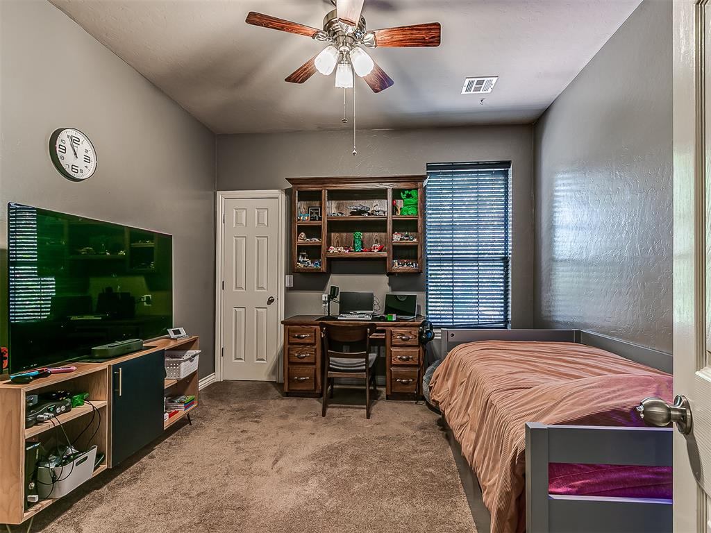 2601 Ashebriar Lane Property Photo 30