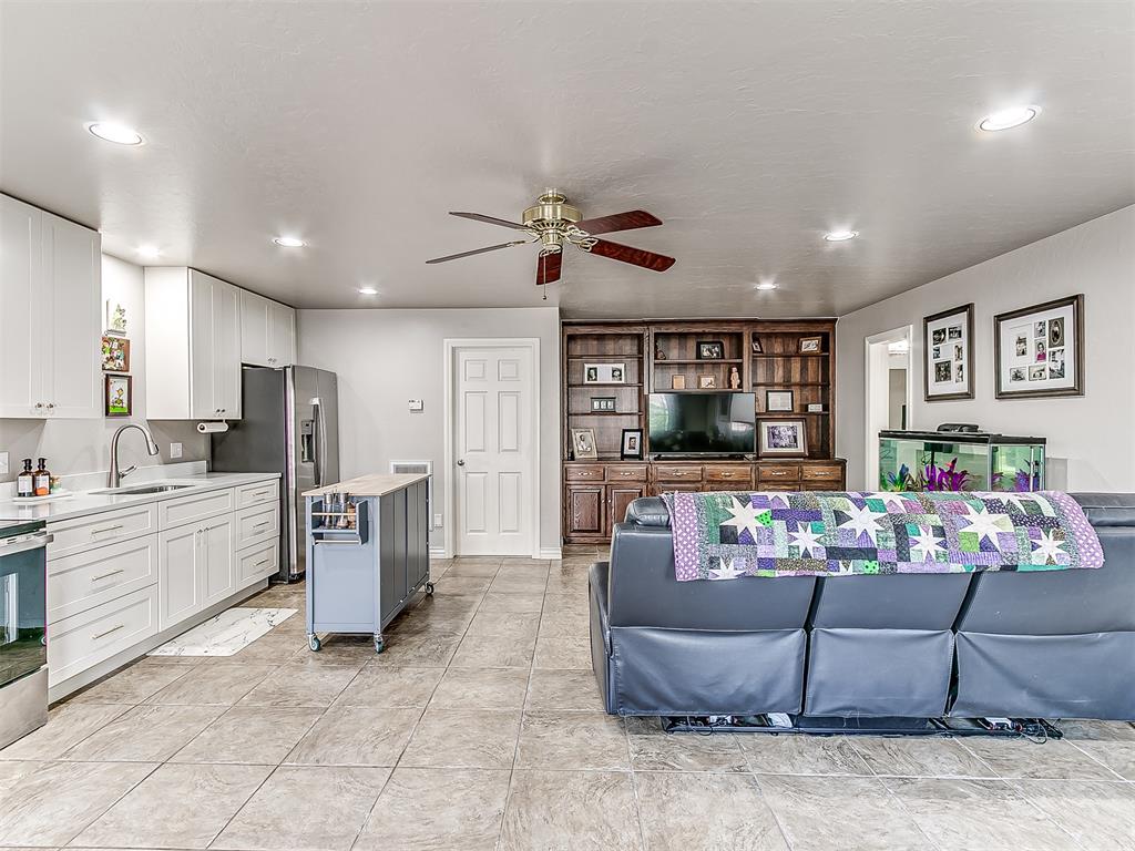 2601 Ashebriar Lane Property Photo 34