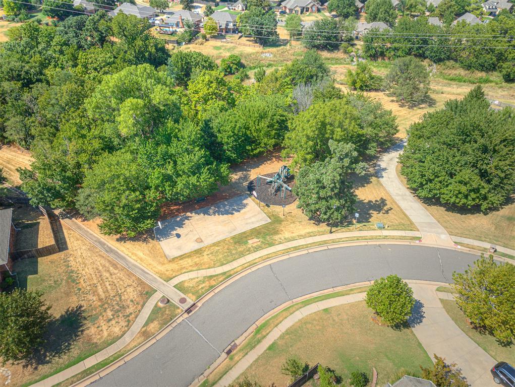 2601 Ashebriar Lane Property Photo 48