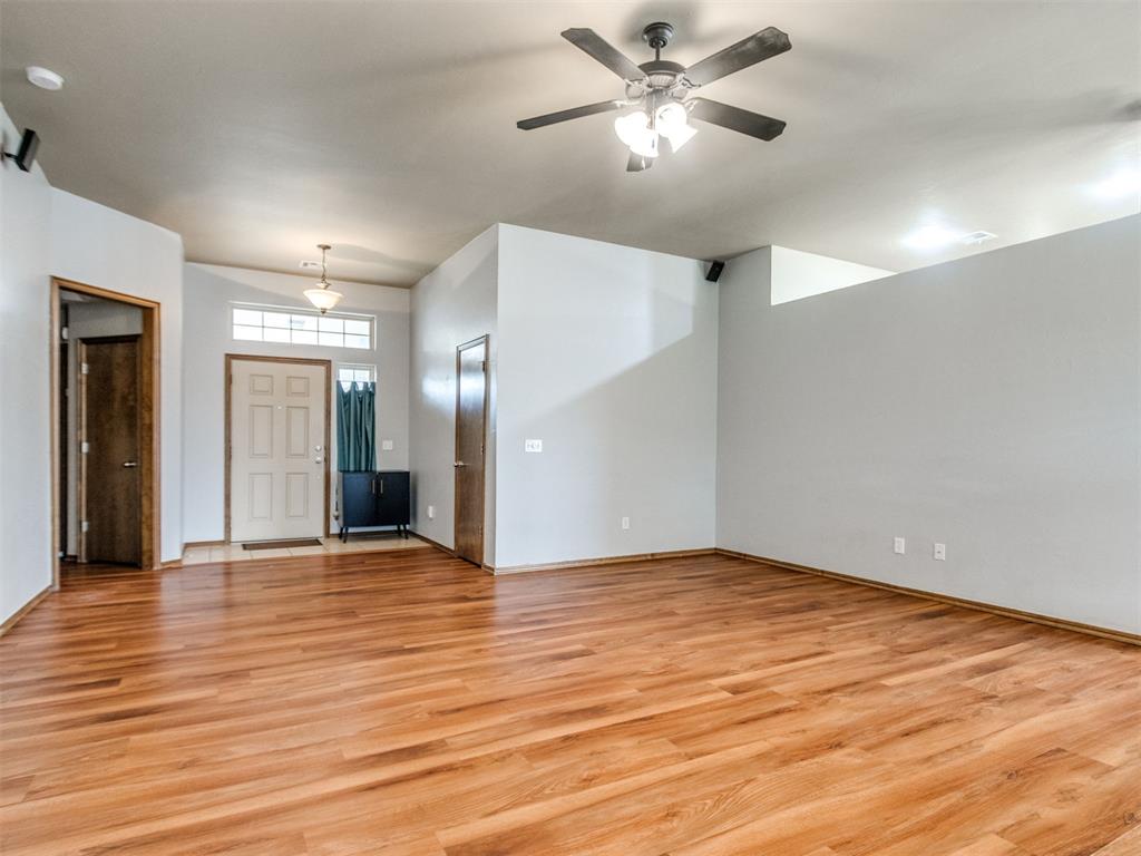 4220 Notting Hill Drive Property Photo 4