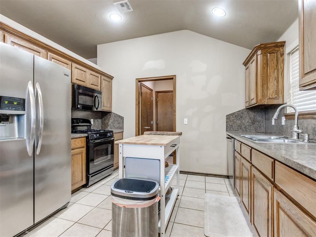 4220 Notting Hill Drive Property Photo 9