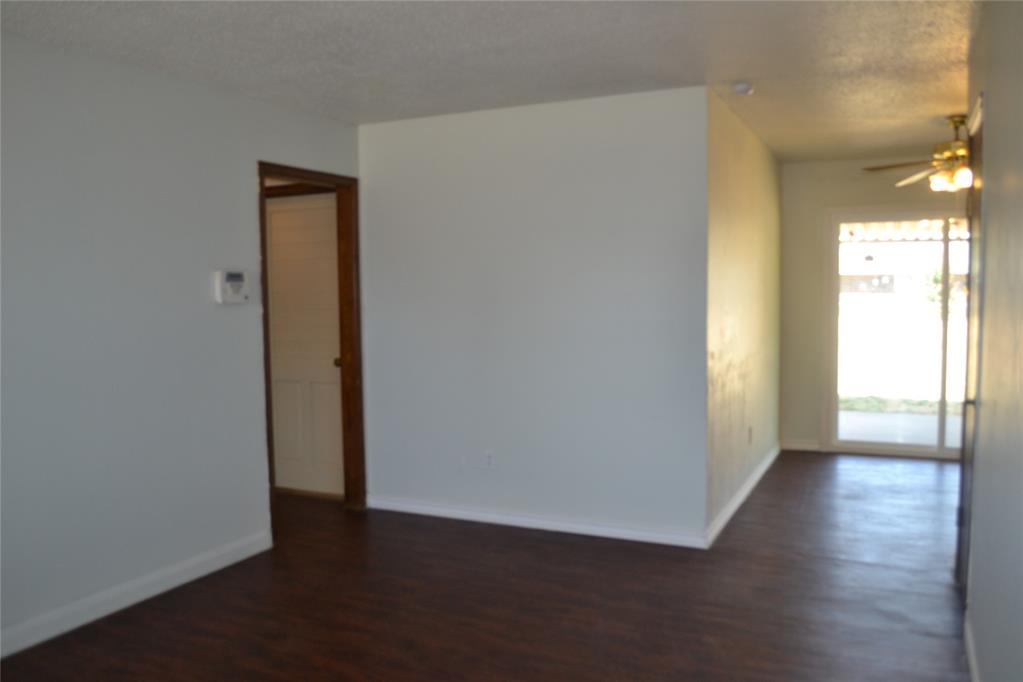 7813 S Miller Boulevard Property Photo 5