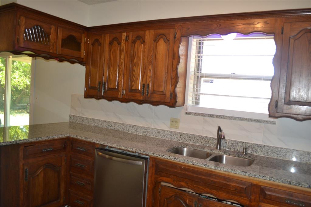 7813 S Miller Boulevard Property Photo 13