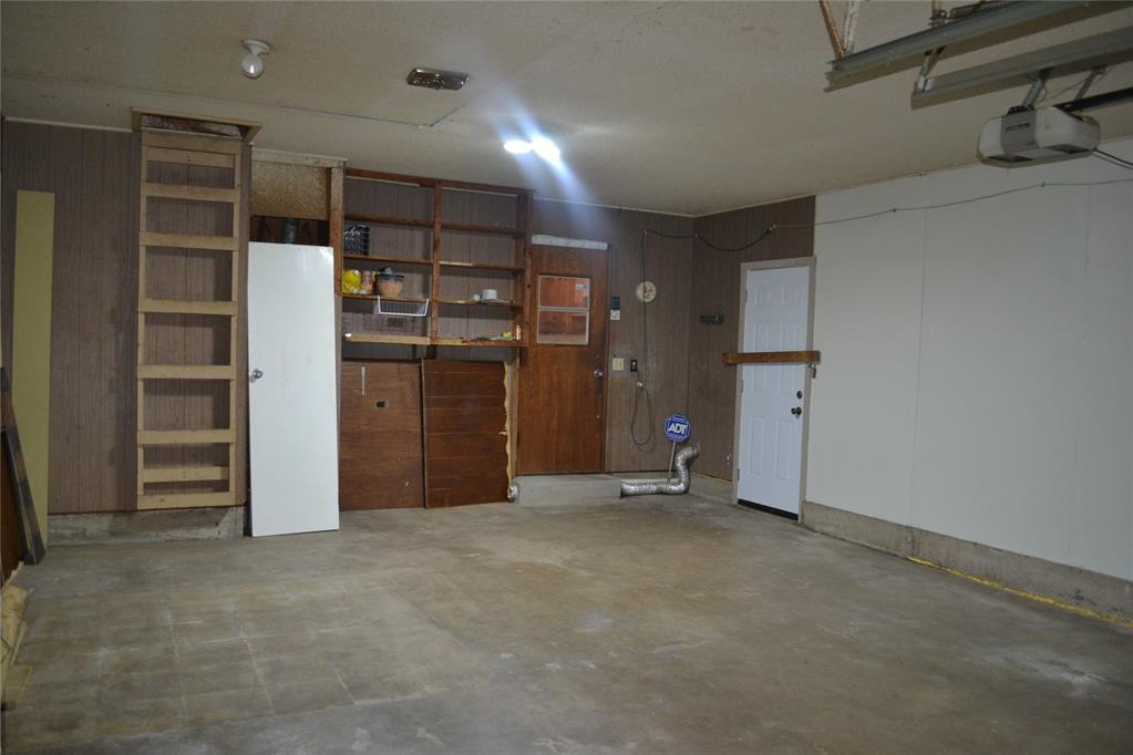 7813 S Miller Boulevard Property Photo 22