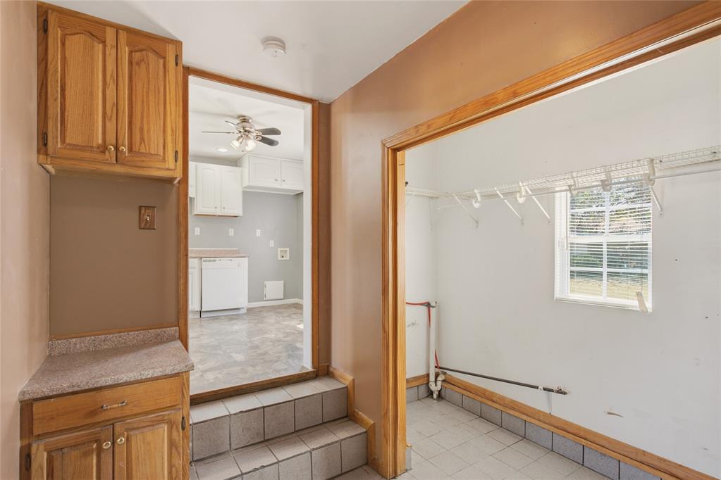 548 E Ercoupe Drive Property Photo 9