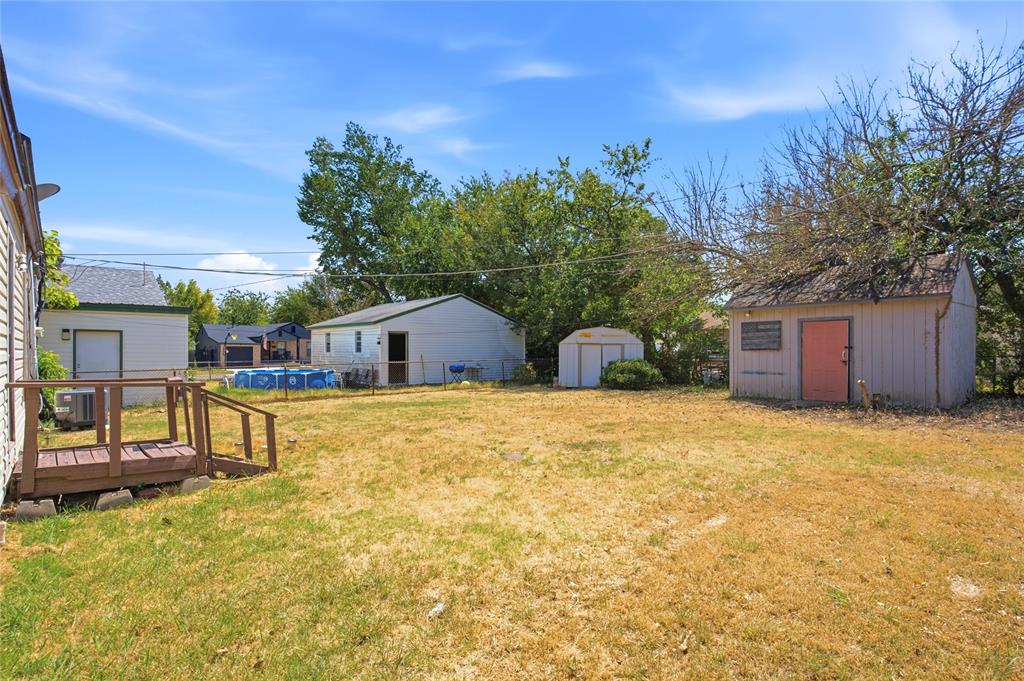 548 E Ercoupe Drive Property Photo 18
