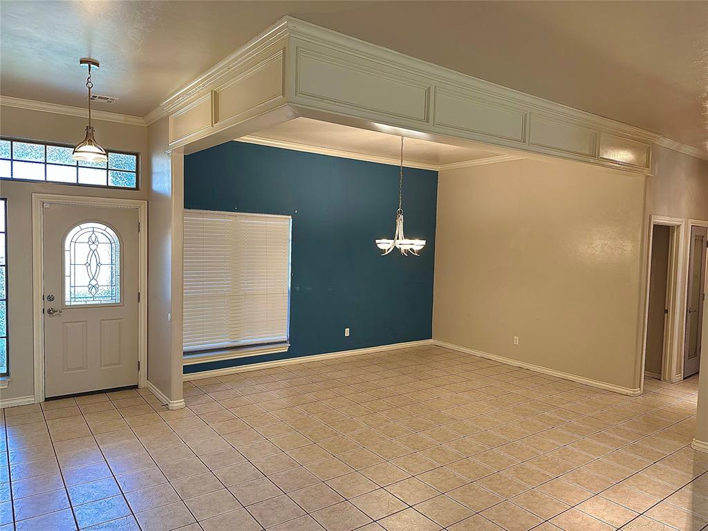 13801 Robinson Court Property Photo 3