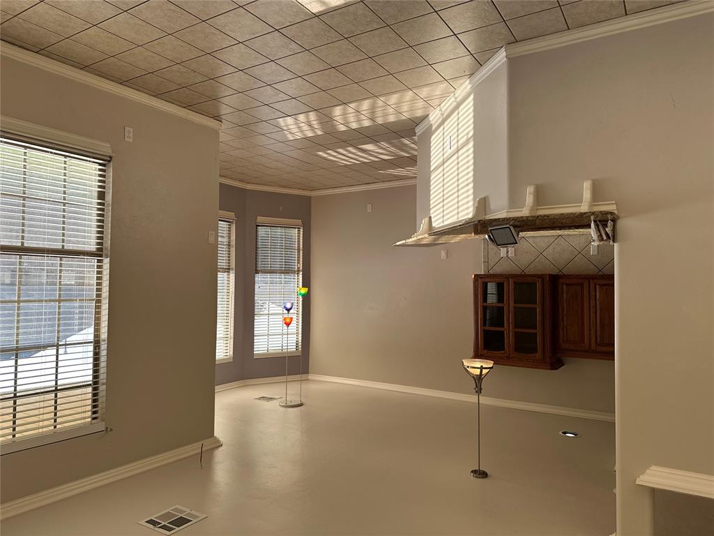 13801 Robinson Court Property Photo 9