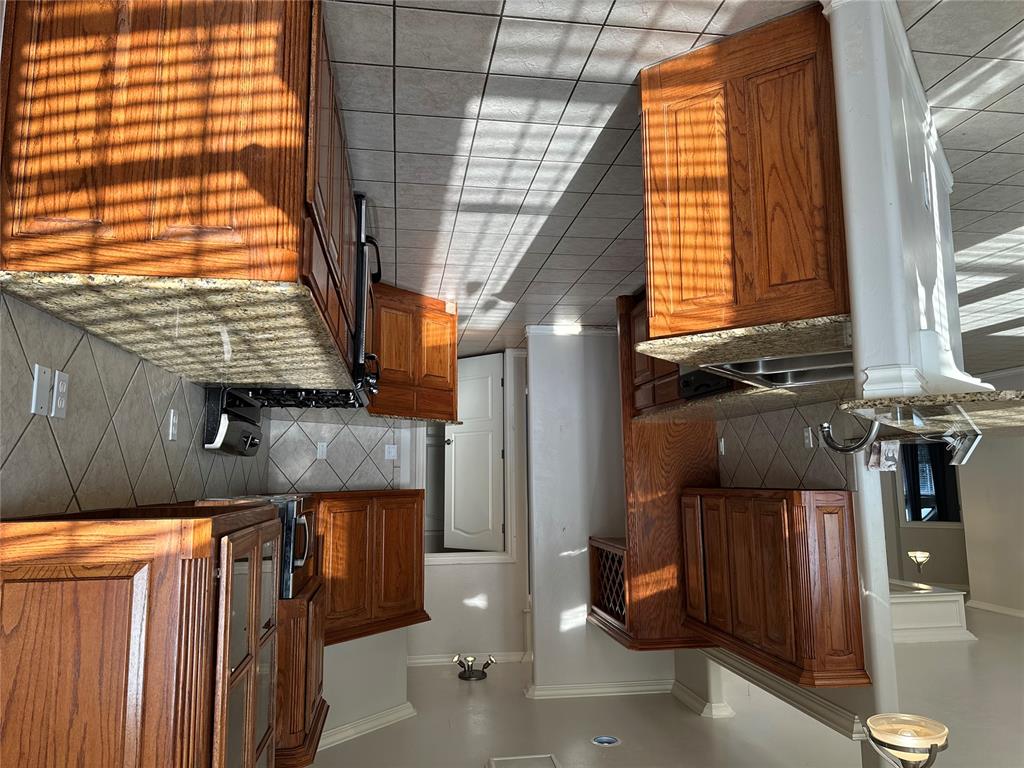13801 Robinson Court Property Photo 11