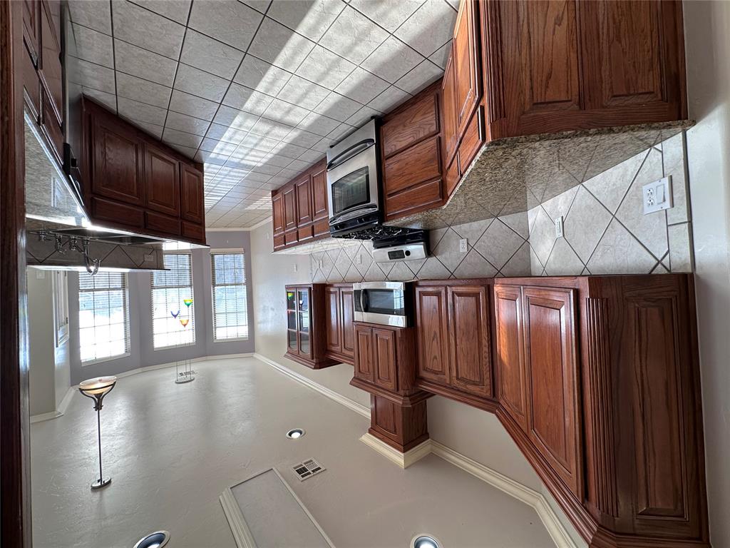 13801 Robinson Court Property Photo 12
