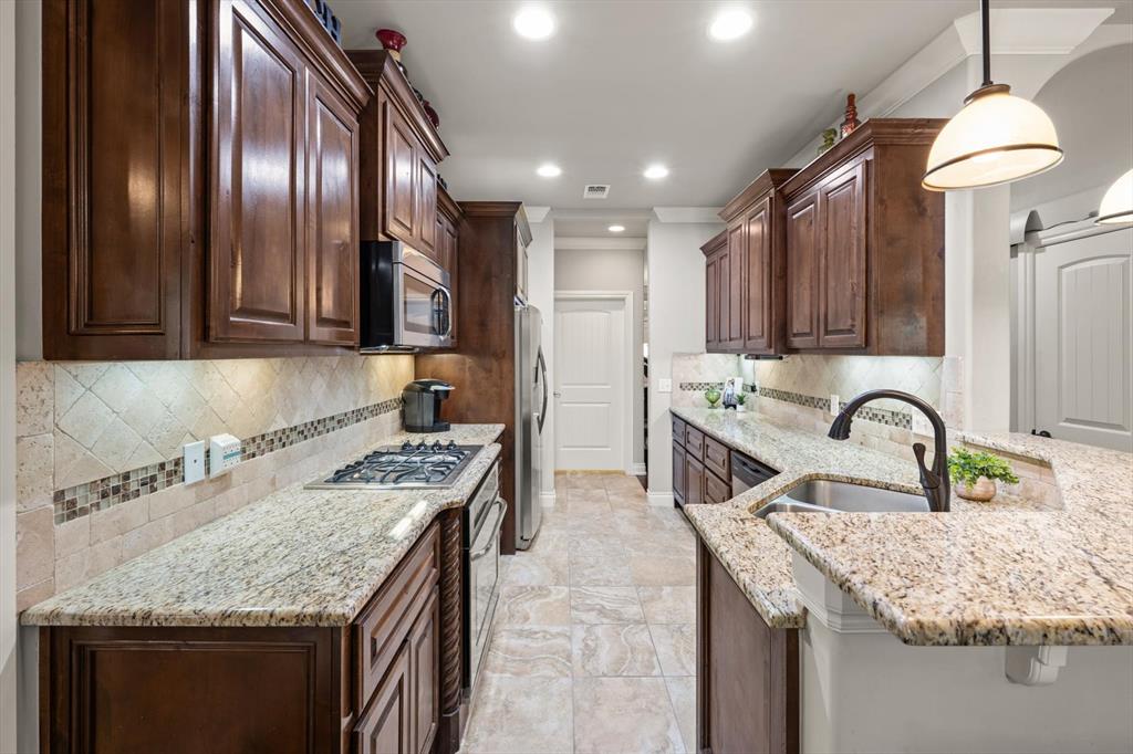 14617 Sylena Way Property Photo 8