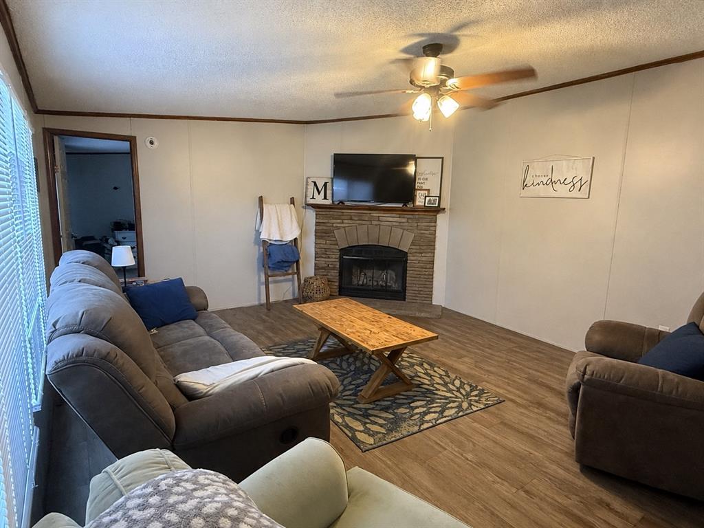 346587 E 920 Road Property Photo 3