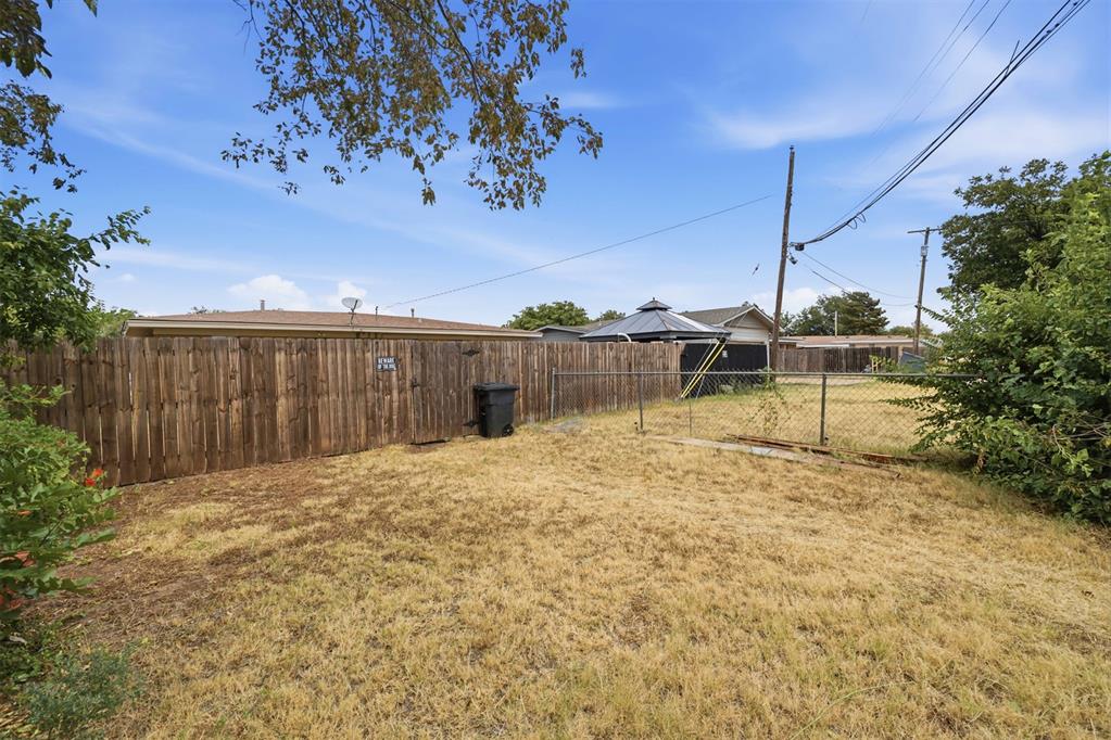 616 W Martha Street Property Photo 43
