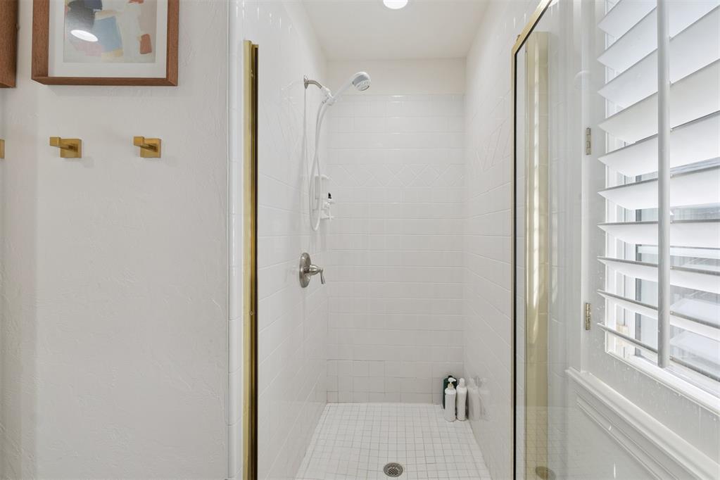 12100 Maple Ridge Road Property Photo 19