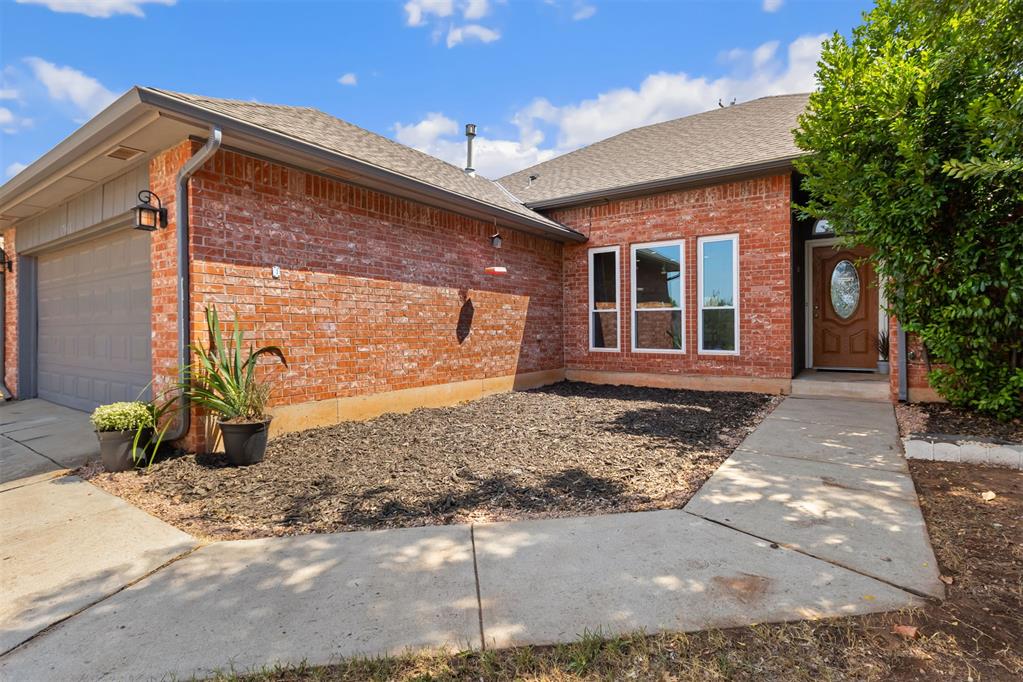 17300 Valley Crest Property Photo 2