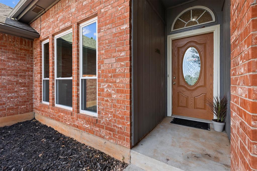 17300 Valley Crest Property Photo 3