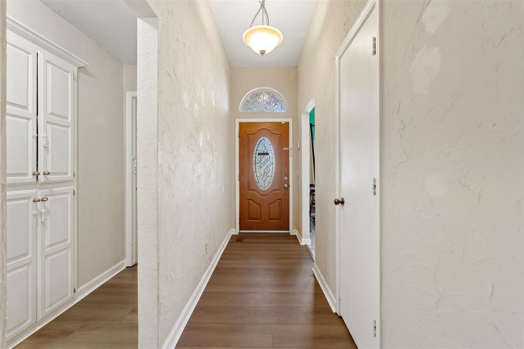 17300 Valley Crest Property Photo 4
