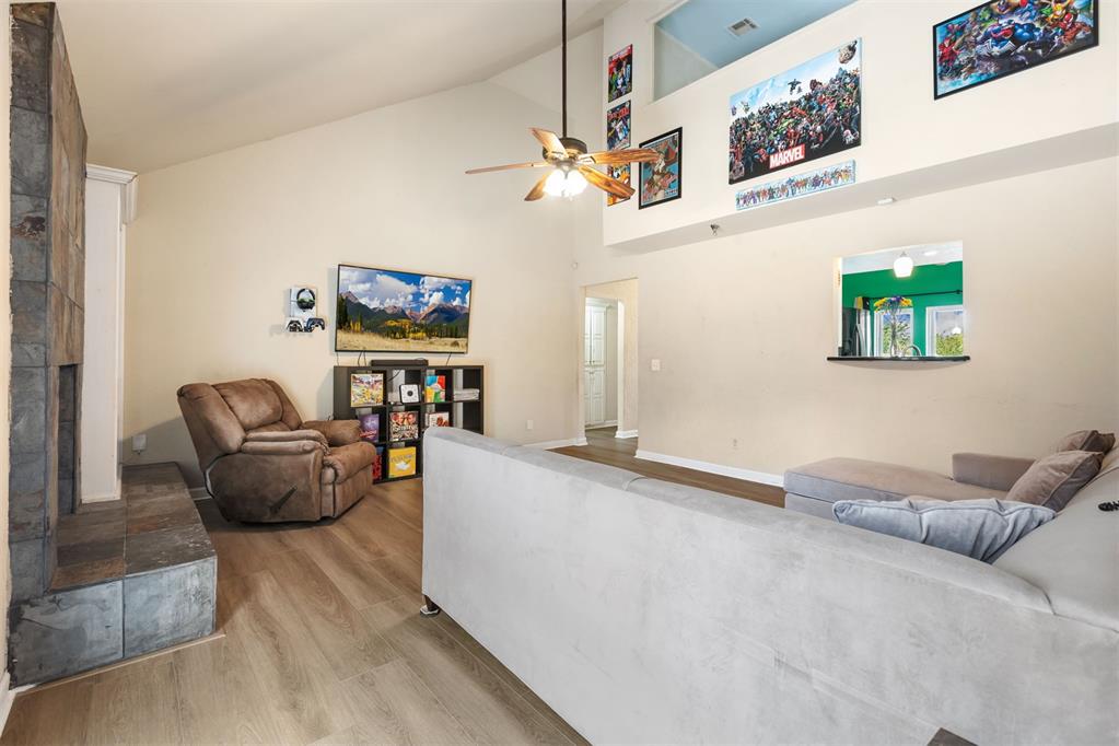 17300 Valley Crest Property Photo 7