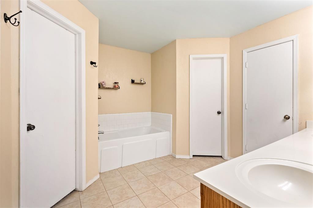 17300 Valley Crest Property Photo 29