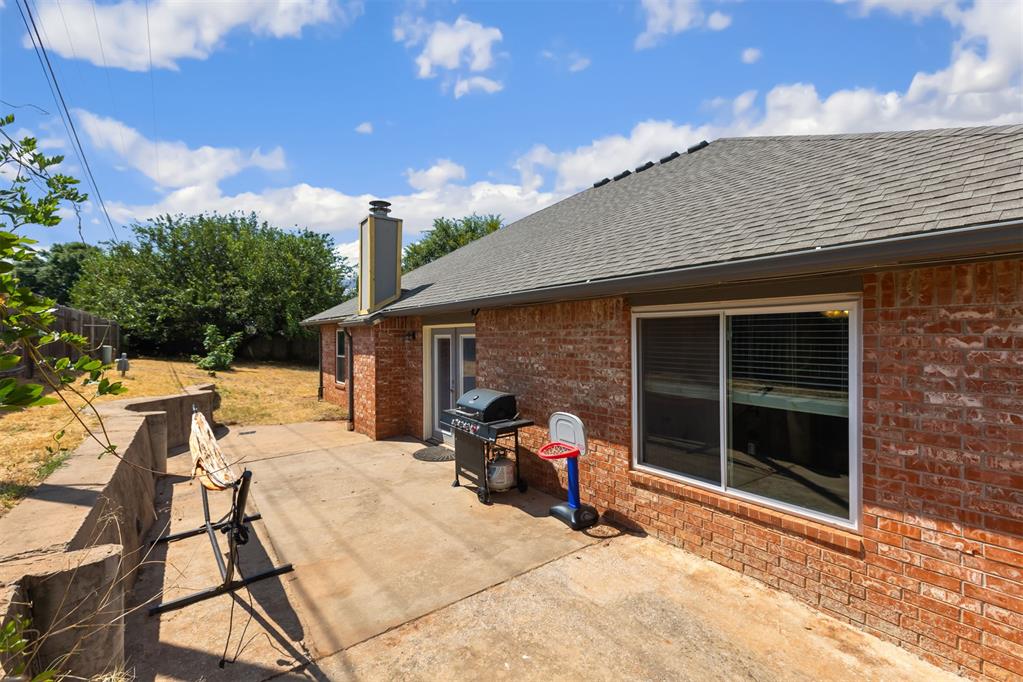 17300 Valley Crest Property Photo 37