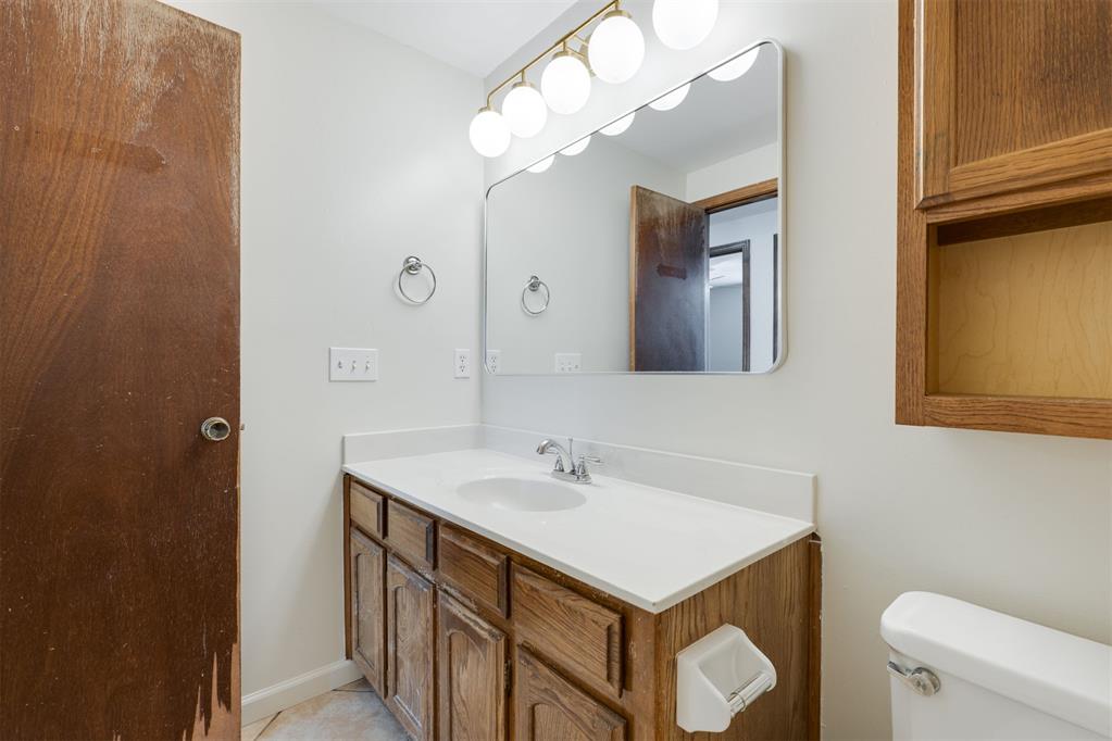 11612 Matthews Avenue Property Photo 25