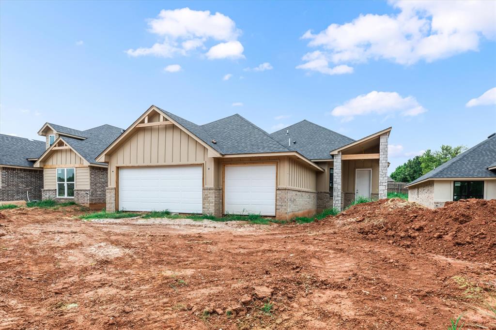 16329 Whistle Creek Boulevard Property Photo 2