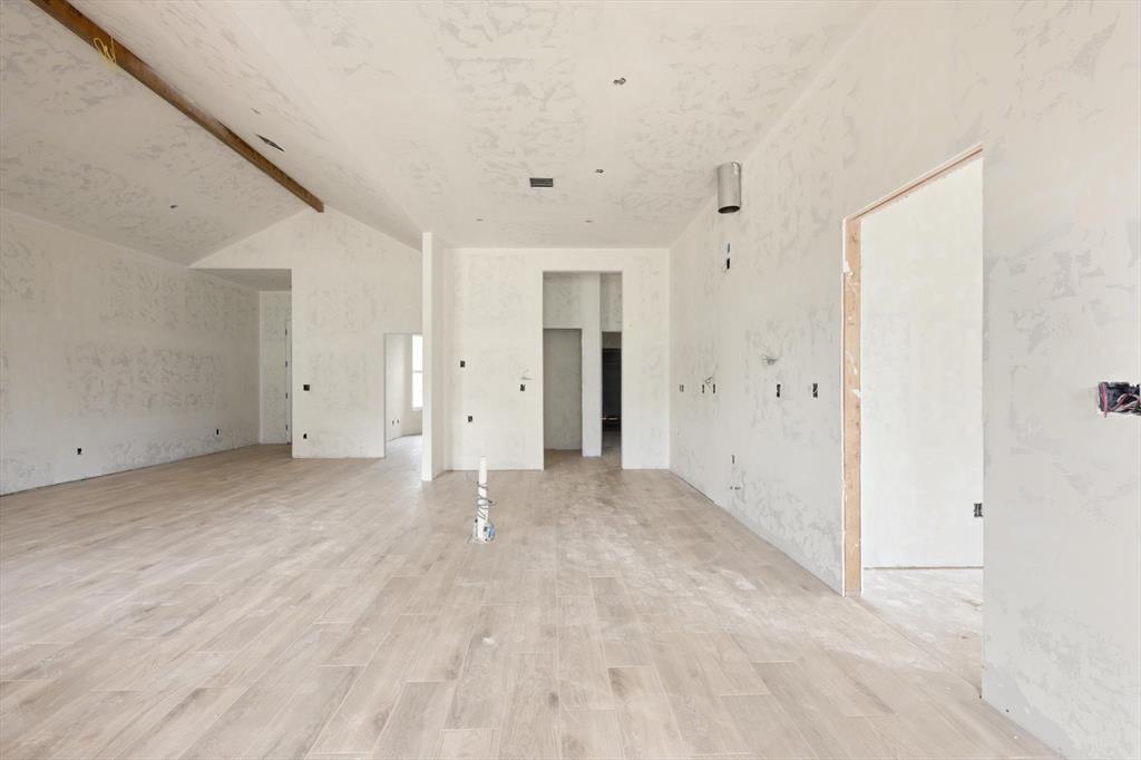 16329 Whistle Creek Boulevard Property Photo 7