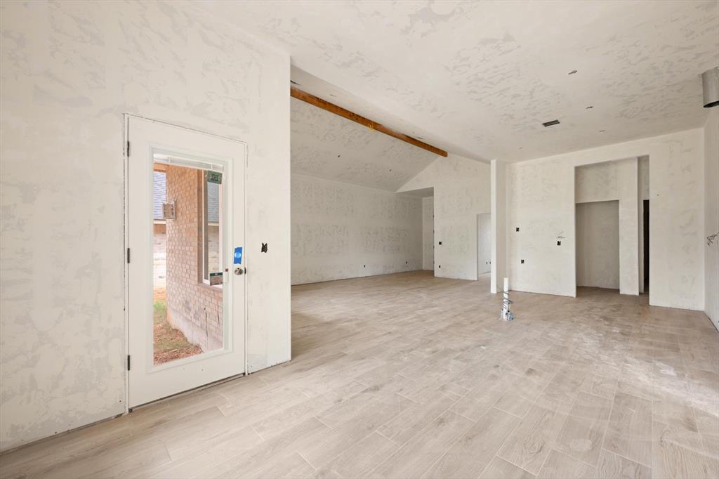 16329 Whistle Creek Boulevard Property Photo 8