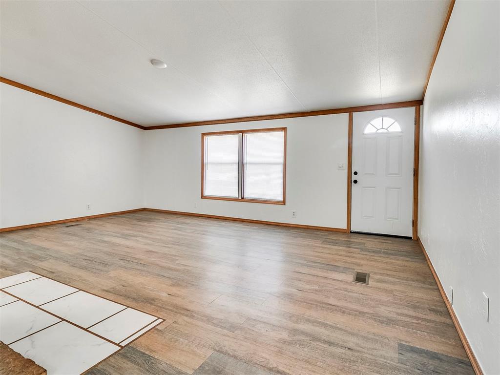 21700 Martin Road Property Photo 9