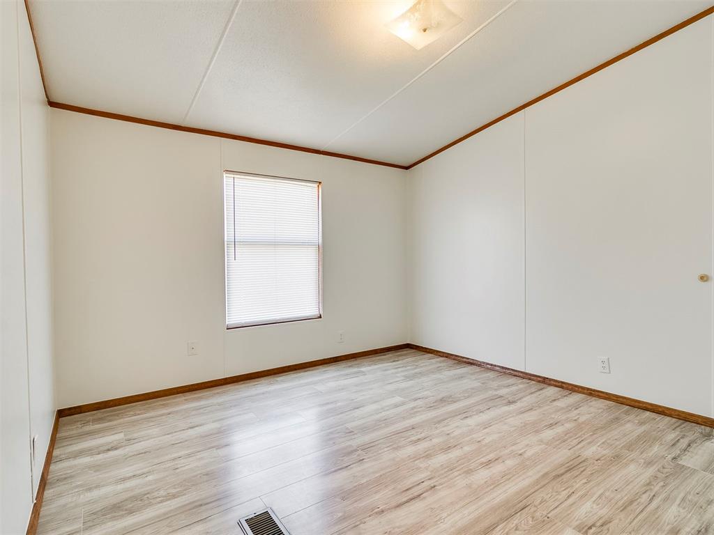 21700 Martin Road Property Photo 20