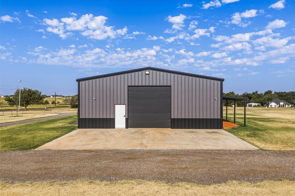 241 Nw Moffat Road Property Photo 3