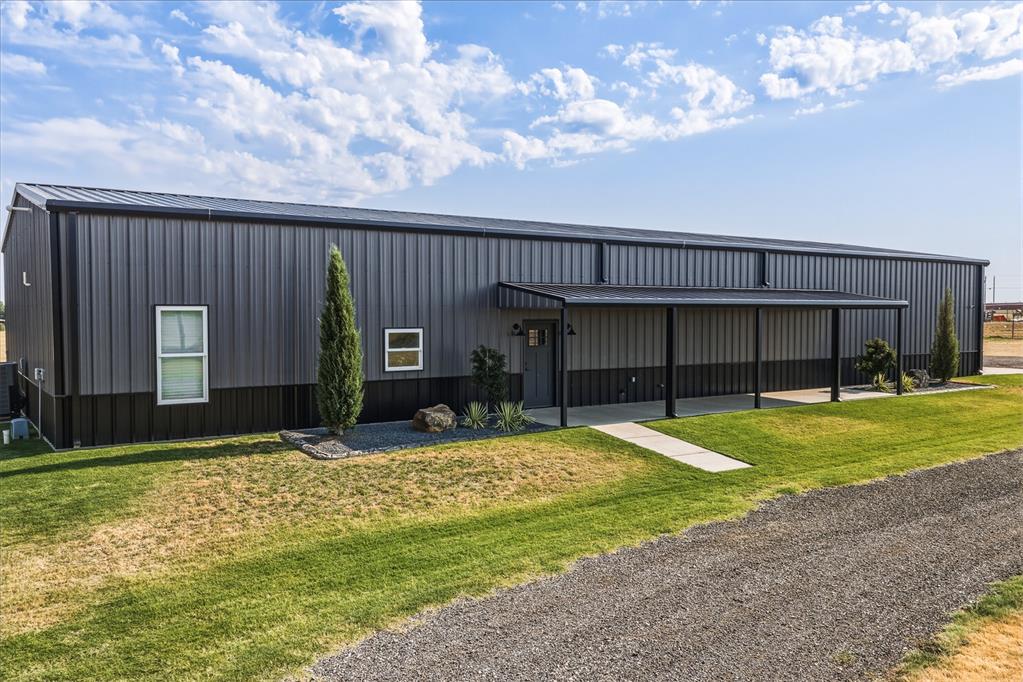 241 Nw Moffat Road Property Photo 6