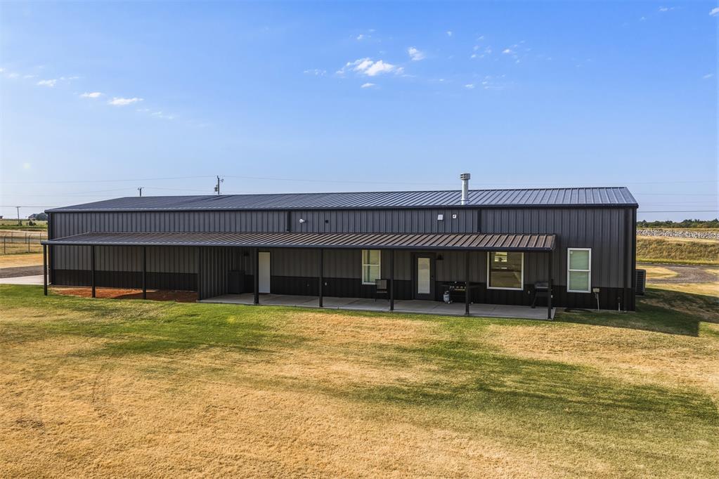 241 Nw Moffat Road Property Photo 8