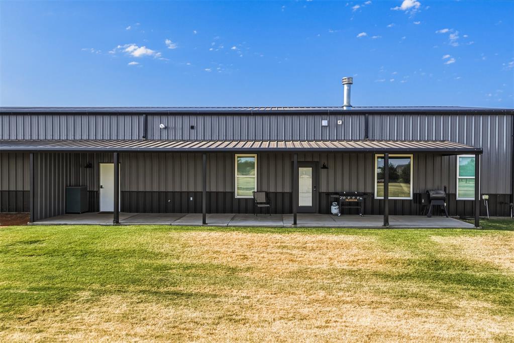 241 Nw Moffat Road Property Photo 9