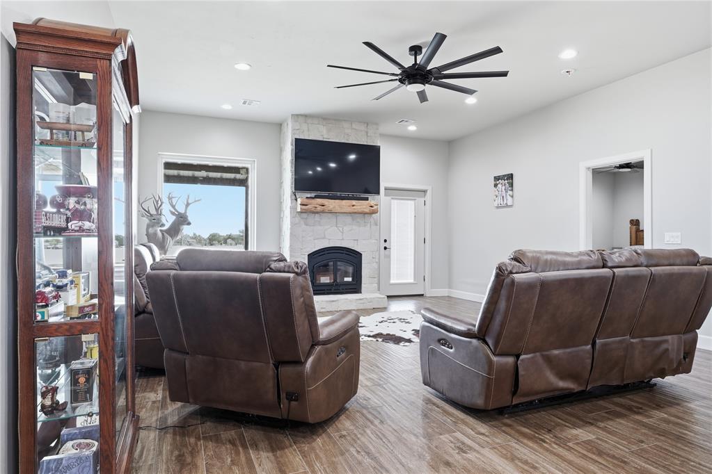 241 Nw Moffat Road Property Photo 20