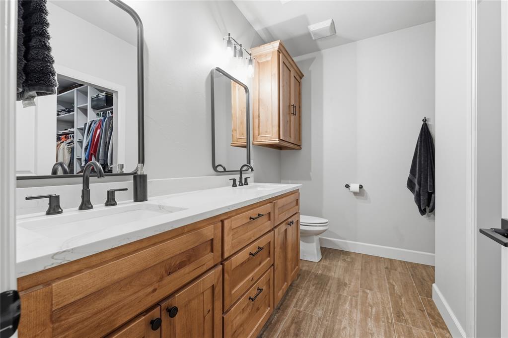 241 Nw Moffat Road Property Photo 28