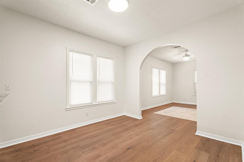 314 S Lahoma Road Property Photo 5