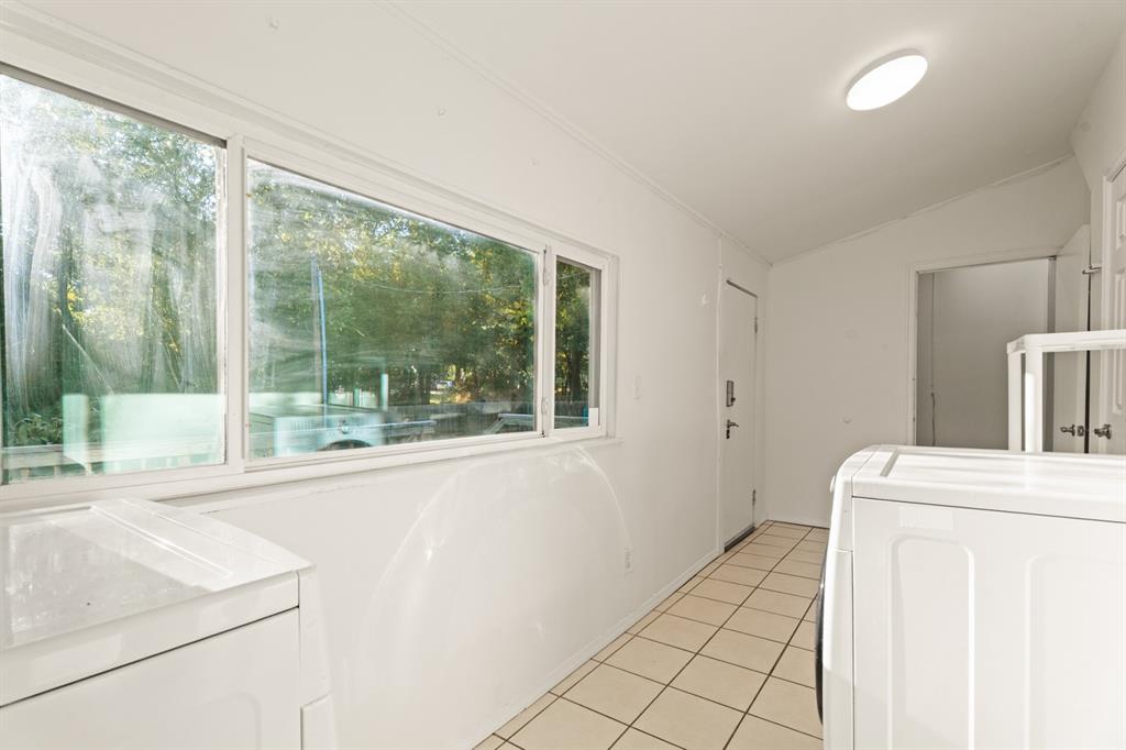 314 S Lahoma Road Property Photo 23