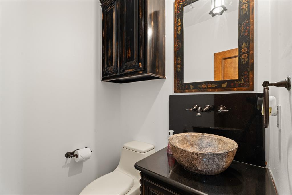 1109 N Edinburrough Way Property Photo 16