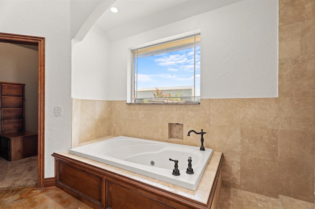 1109 N Edinburrough Way Property Photo 22