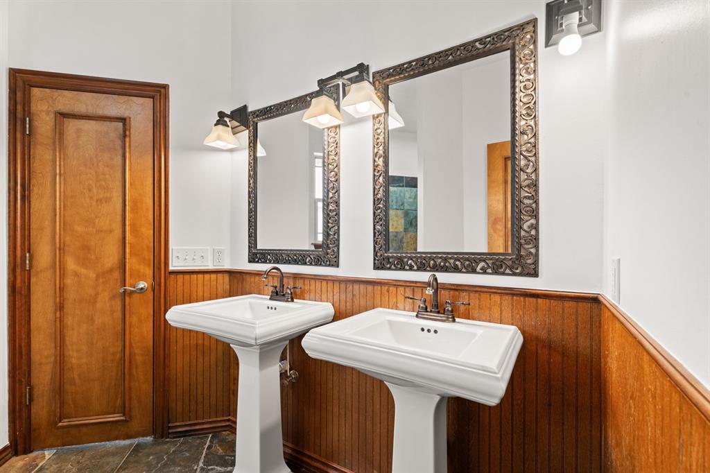 1109 N Edinburrough Way Property Photo 30