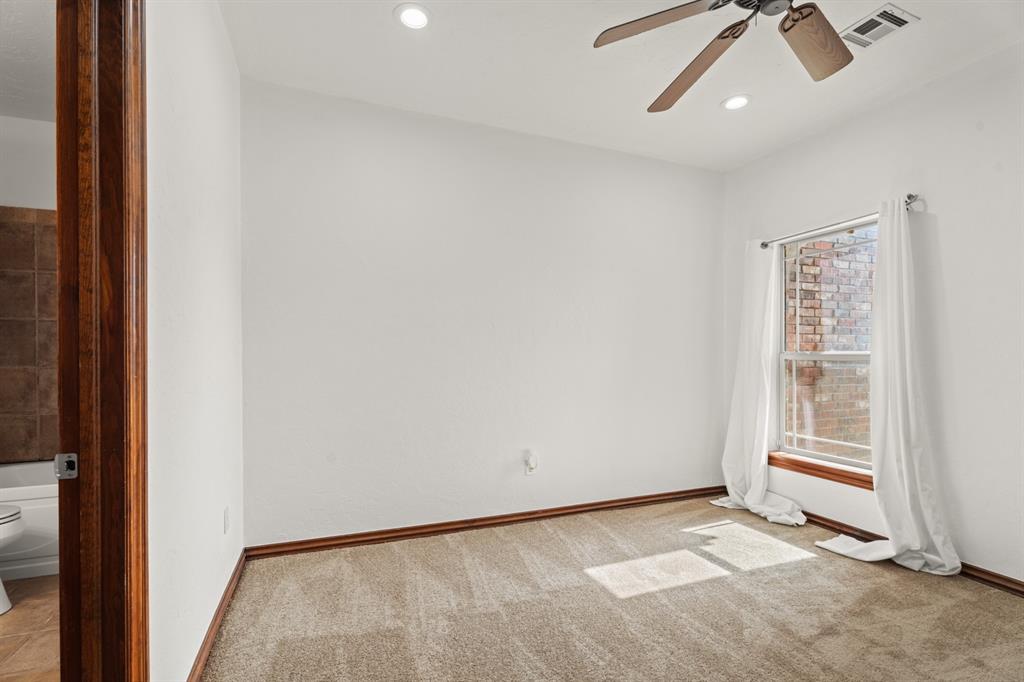 1109 N Edinburrough Way Property Photo 32