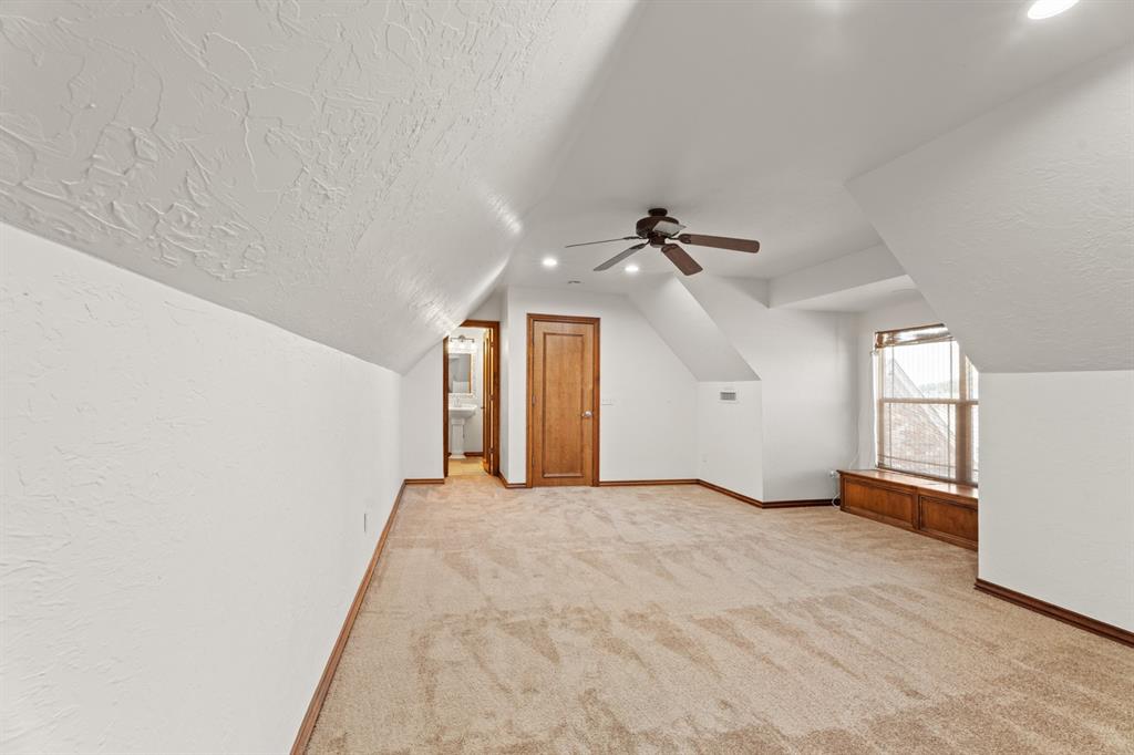 1109 N Edinburrough Way Property Photo 38