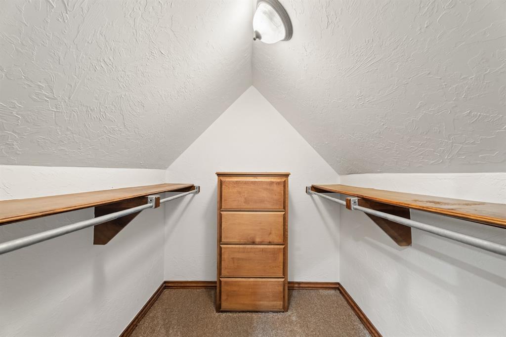1109 N Edinburrough Way Property Photo 39