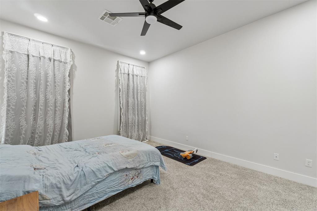 7120 Nw 154th Street Property Photo 23