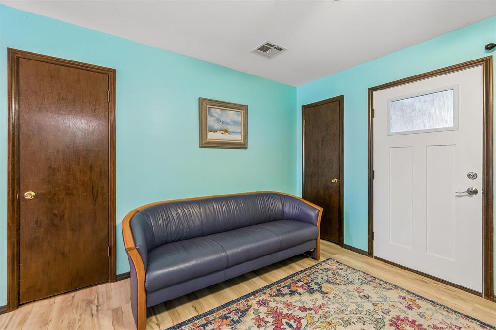 1925 Ballad Drive Property Photo 6