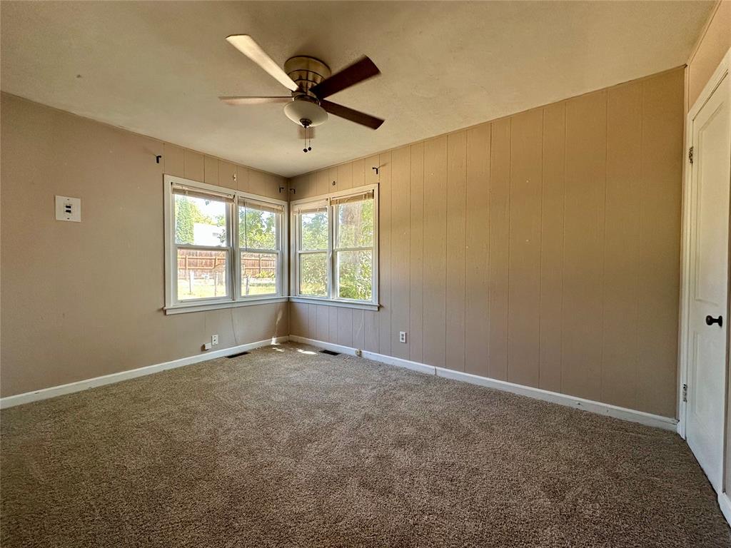 1419 Pine Avenue Property Photo 3