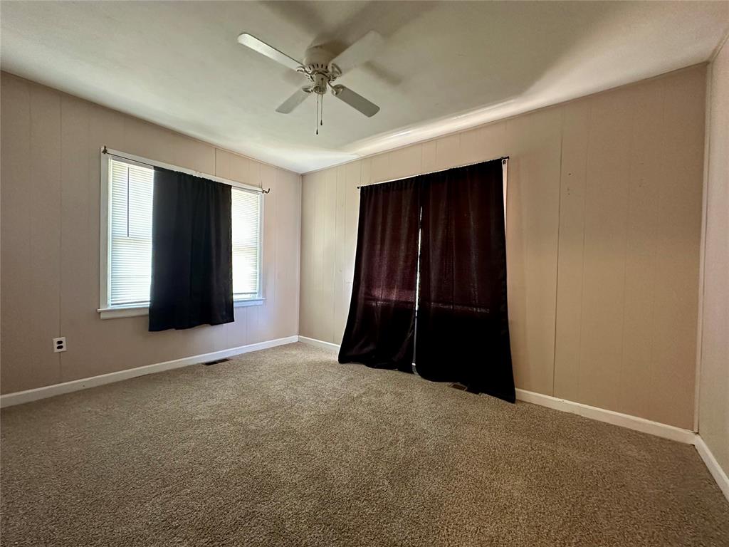 1419 Pine Avenue Property Photo 4
