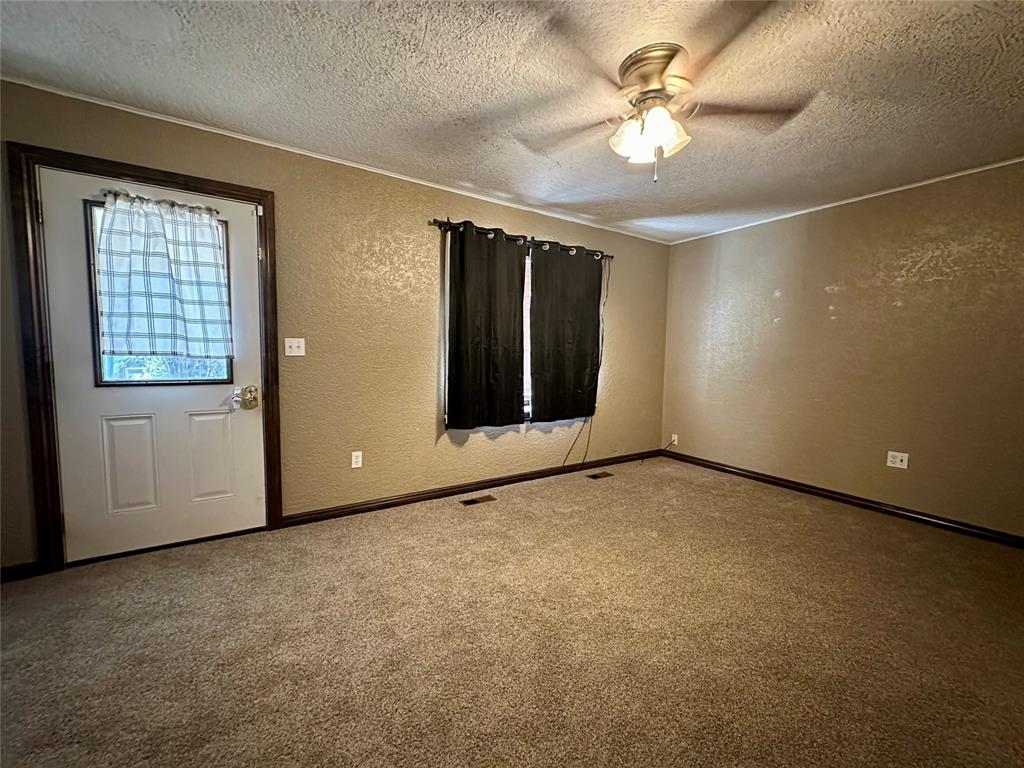 1419 Pine Avenue Property Photo 5